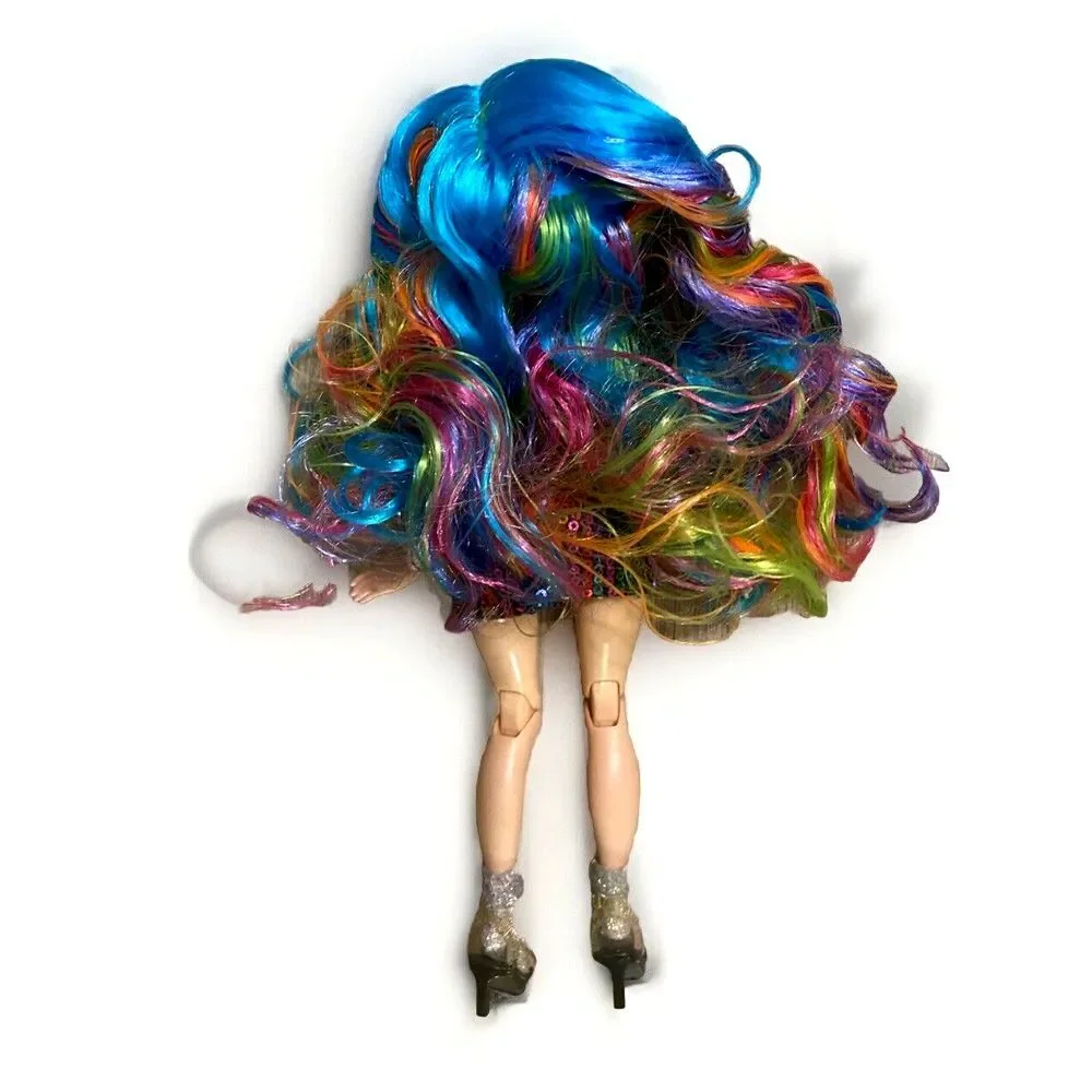 MGA Rainbow High Amaya Raine Series 2 Sparkle Rainbow Blue‎ Hair Dressed